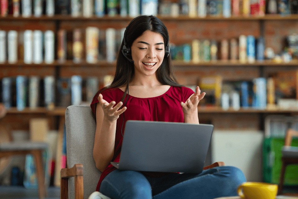 Young Filipina Learning English Online - Navigating the Challenges of Filipino-Foreigner Relationships - Blossoms Dating Blog